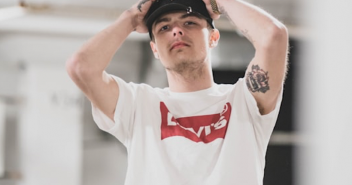 Best of the day: Mike Woodz “Adversary”