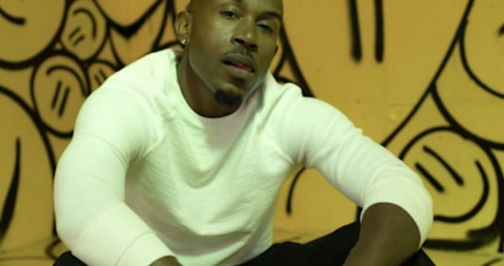 Mister Davey Jones unveils a new single: “Let It Breathe”