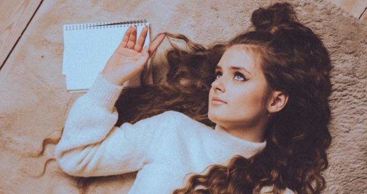 Juli Chan unveils a cover for French legendary song ‘Joe Le Taxi’