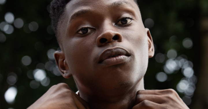 A sunny December with KING UCHE