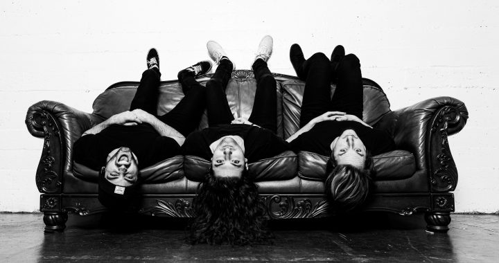 “Pain/Love”: The Melodic Odyssey of Loss and Healing by The Similar