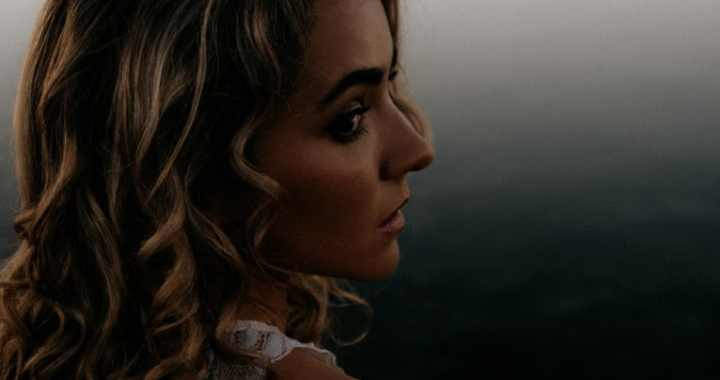 Molly Stone – A Celestial Voice, A Grounded Story