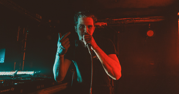 Akirah just dropped a sonic fireball — and it’s called “Mamacita.”