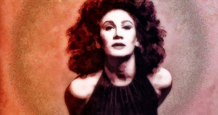 “With You For You” is the new album by the extraordinary La Bek. Discover our interview with the Singer now!