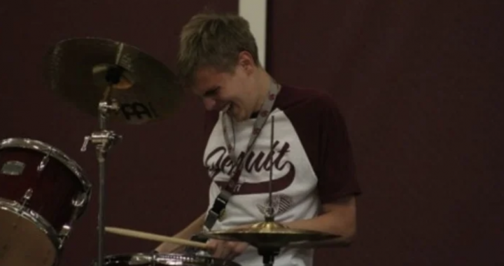 Dive into Sean Grinsell musical world