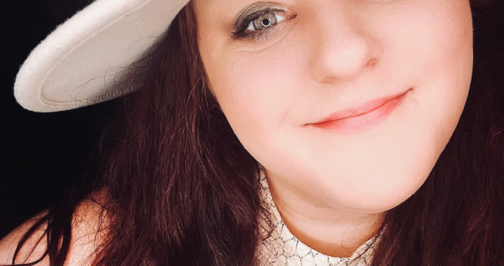 Jennifer Alvarado’s “Colorado”: A Heartwarming Winter Anthem