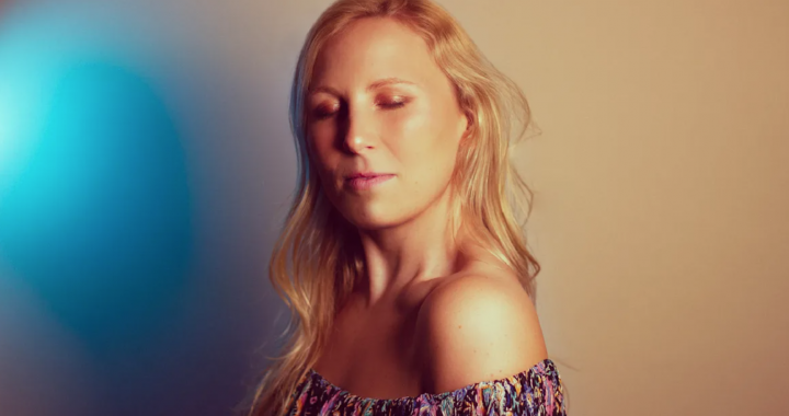 Another Sky: When Uta Habbig Reclaims the Soul of Music
