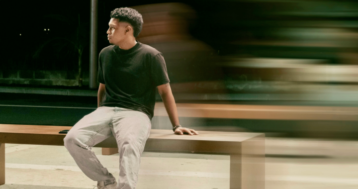 Sawl’s “J’attends”: A Warm, Powerful Voice Redefining Modern French R&B