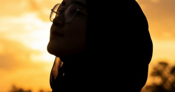 Mayrina: “Square Hearts” Feels Like Light Breaking Through the Dark