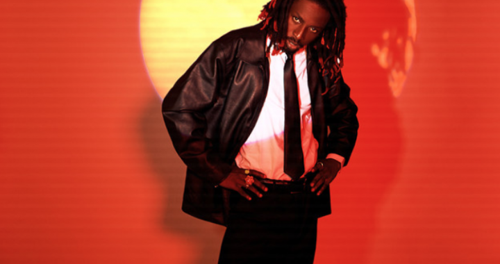 Inside Dumomi The Jig’s World: Afro-Pop, Soul, and Sunlit Escape