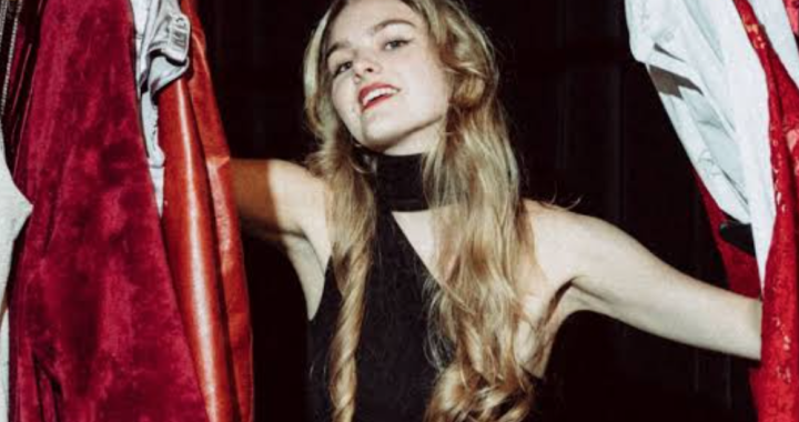 Lily Franc Drops New EP ‘The Fitting Room’