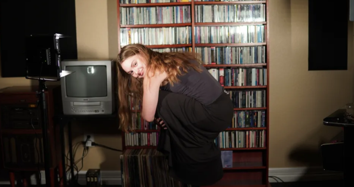 Riley Max – What It Takes: A Raw, Timeless Sanctuary of Intimate Music